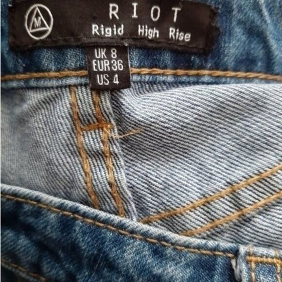 MISSGUIDED RIOT Rigid High Rise Fringe Hem Jeans Sz 4 - Picture 8 of 8